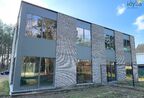 Welkom in het nieuwbouwproject "Katersbeek", waar comfortabel wonen hand in hand gaat met moderne elegantie.

Lot 1 biedt u de kans om uw droomhuis te realiseren in een omgeving nabij het bruisende centrum van Koersel en Beringen. Deze halfopen bebouwing 